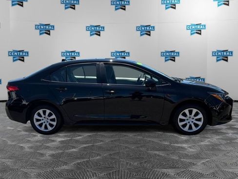 Used 2025 Toyota Corolla LE FWD image 6