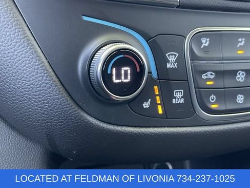 Used 2024 Chevrolet Equinox LT FWD image 34