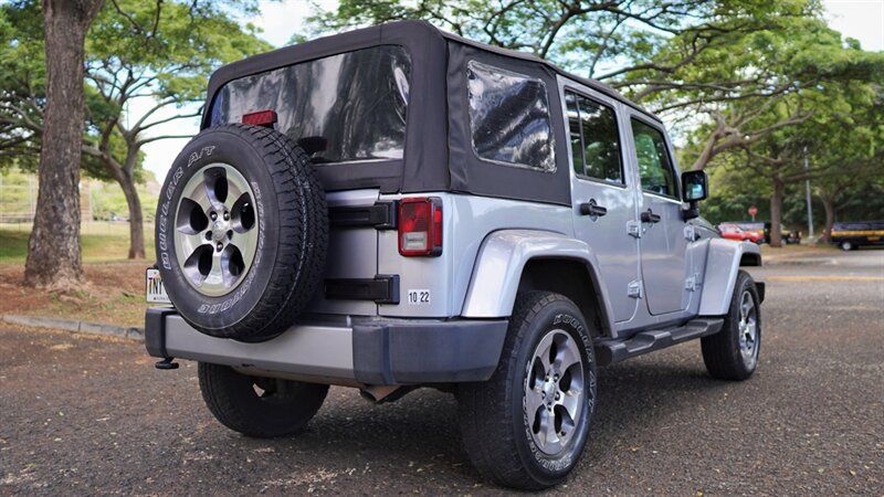 Used 2018 Jeep Wrangler Unlimited Sahara w/ Connectivity Group AWD/4WD image 7