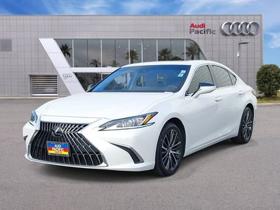 Used 2024 Lexus ES 300h w/ Premium Package