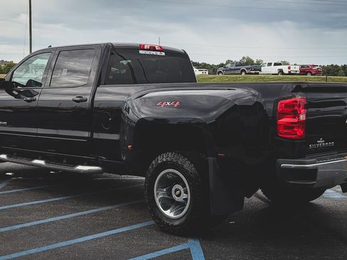 Used 2018 Chevrolet Silverado 3500 LT w/ LT Convenience Package AWD/4WD image 27