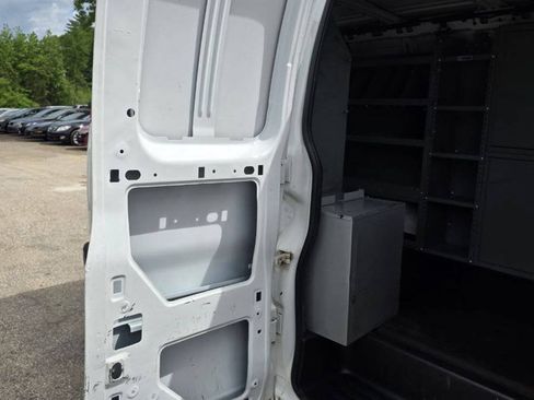 Used 2006 Chevrolet Express 1500 RWD image 20