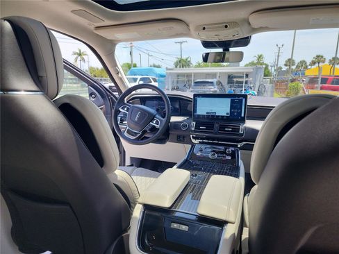 Used 2022 Lincoln Navigator Black Label AWD/4WD image 27