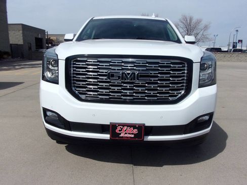 Used 2019 GMC Yukon Denali w/ Denali Ultimate Package AWD/4WD image 3