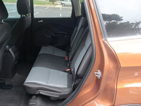 Used 2017 Ford Escape SE w/ SE Cold Weather Package AWD/4WD image 20