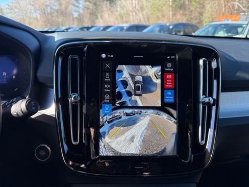 New 2026 Volvo XC40 B5 Ultra w/ Protection Package Premier image 20