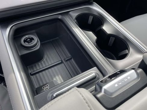 New 2026 Ford Expedition Active image 10