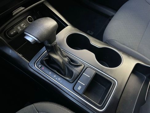 Used 2019 Kia Sorento LX image 19