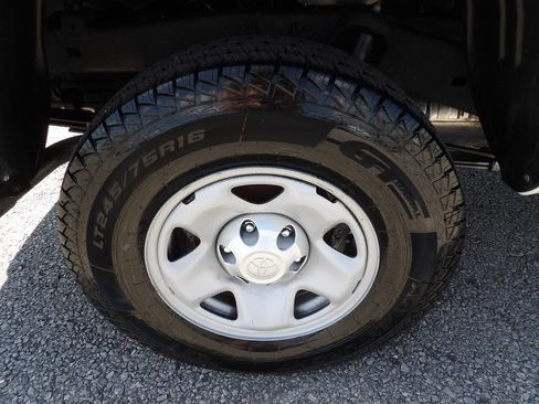 Used 2021 Toyota Tacoma SR RWD image 49