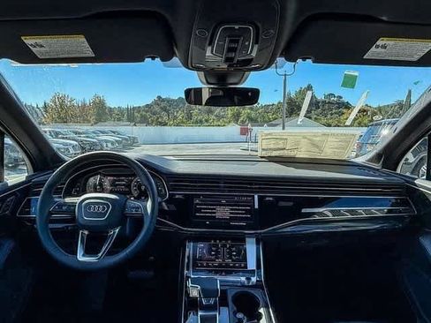 Used 2025 Audi Q7 3.0T Premium Plus w/ Premium Plus Package AWD/4WD image 12