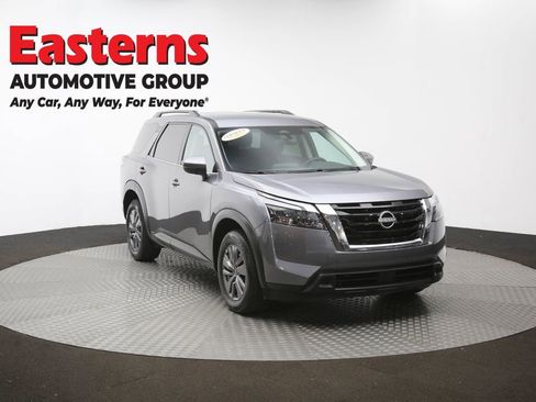 Used 2024 Nissan Pathfinder SV AWD/4WD image 49