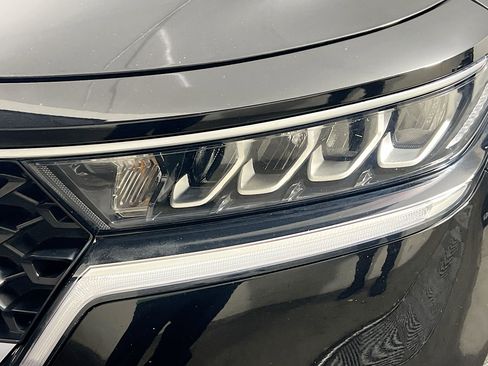 Used 2022 Kia Sorento LX image 11