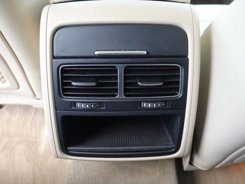 Used 2013 Volkswagen Touareg TDI AWD/4WD image 24