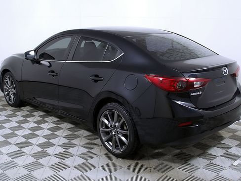Used 2018 MAZDA MAZDA3 Touring image 9