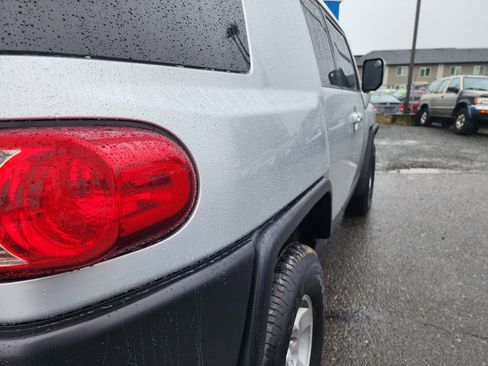 Used 2008 Toyota FJ Cruiser 4WD image 37