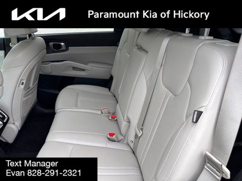 Used 2025 Kia Sorento S w/ Panoramic Sunroof Package FWD image 14