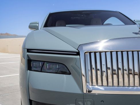 Used 2024 Rolls-Royce Spectre w/ Spectre Launch Package AWD/4WD image 21