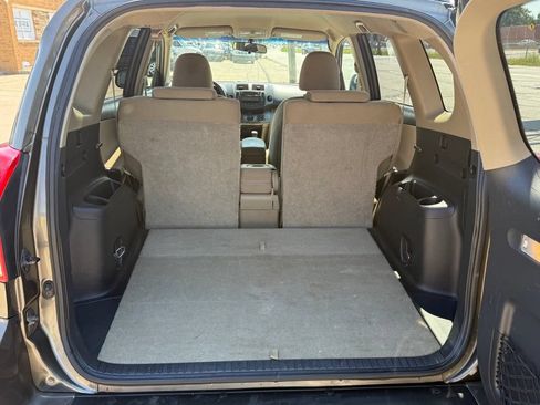 Used 2011 Toyota RAV4 4WD w/ Base L4 Extra Value Pkg image 19