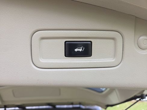 Used 2012 Nissan Murano SL FWD image 11