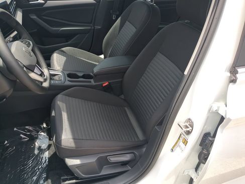 Certified 2025 Volkswagen Jetta S FWD image 18