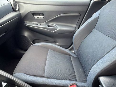 Used 2023 Nissan Versa SV image 23