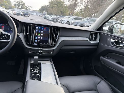 Certified 2025 Volvo XC60 B5 Plus image 31
