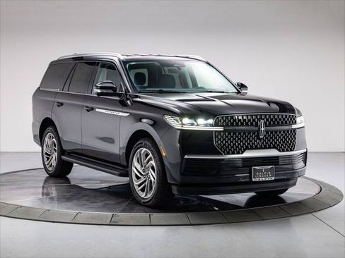 New 2027 Lincoln Navigator Premiere RWD image 7