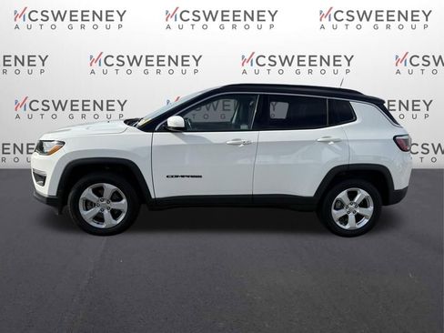 Used 2018 Jeep Compass Latitude w/ Cold Weather Group AWD/4WD image 3