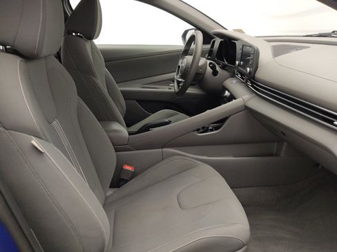 Used 2022 Hyundai Elantra SEL w/ Cargo Package image 21