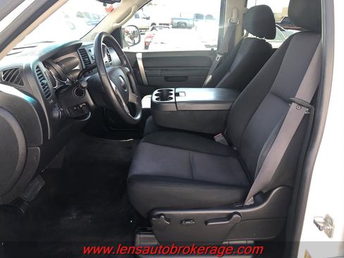 Used 2011 GMC Sierra 1500 SLE w/ Power Tech Package AWD/4WD image 11