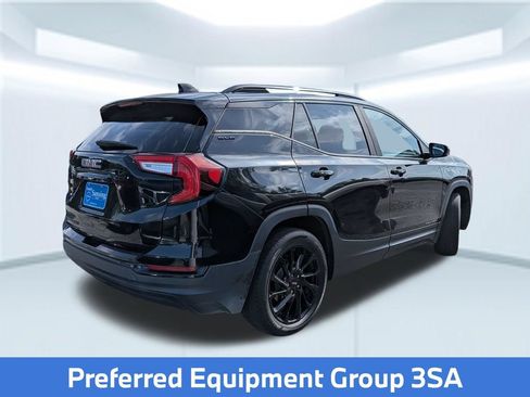 Used 2023 GMC Terrain SLE w/ Driver Convenience Package FWD image 4