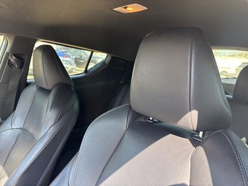 Used 2019 Toyota C-HR Limited image 9