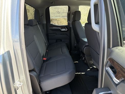 New 2026 GMC Sierra 1500 Elevation image 17