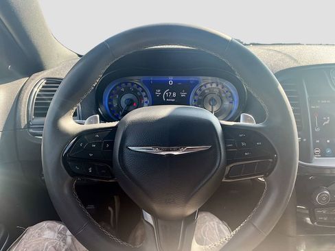 Used 2022 Chrysler 300 S RWD image 11