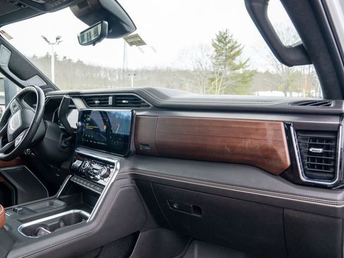 Used 2024 GMC Sierra 2500 Denali Ultimate w/ Snow Plow Prep/Camper Package image 12