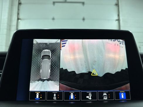 Used 2023 Chevrolet Tahoe Z71 image 24