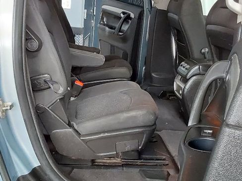 Used 2008 Saturn Outlook XE image 16