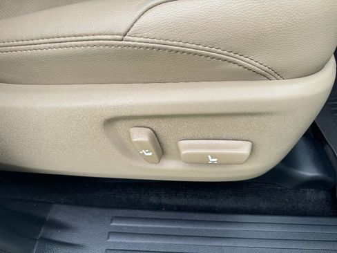 Used 2023 Toyota 4Runner Limited image 34