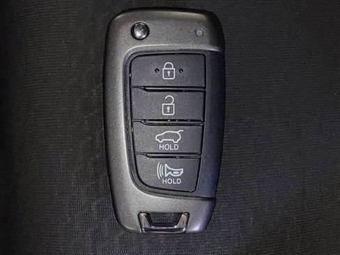 Used 2018 Hyundai Elantra GT FWD image 32