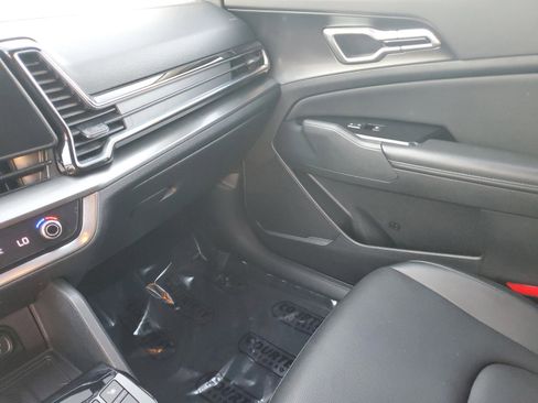 Certified 2023 Kia Sportage EX FWD image 22