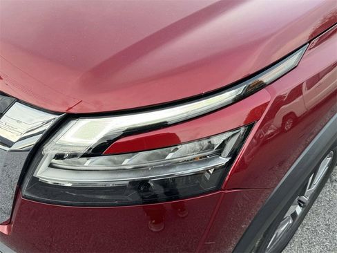 Used 2018 Toyota RAV4 XLE image 38