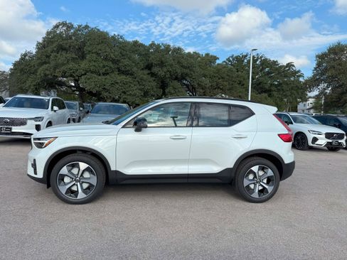 New 2026 Volvo XC40 B5 Plus w/ Protection Package Premier image 3