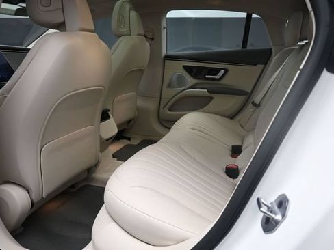 Certified 2022 Mercedes-Benz EQS 450+ Sedan image 21