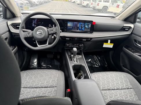 New 2026 Nissan Kicks SV w/ Cold Weather Package FWD image 32