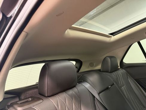 Used 2023 Buick Envision Avenir AWD/4WD image 15
