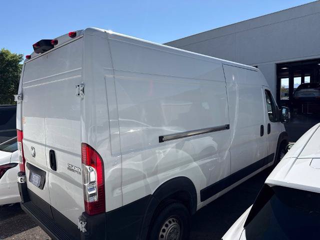 Used 2026 RAM ProMaster 2500 w/ Convenience Group FWD image 4