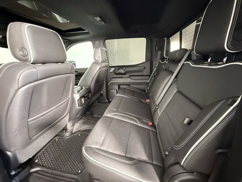 Used 2023 GMC Sierra 1500 AT4X image 14