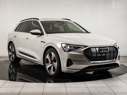 Used 2022 Audi e-tron Premium Plus w/ Premium Plus Package image 5