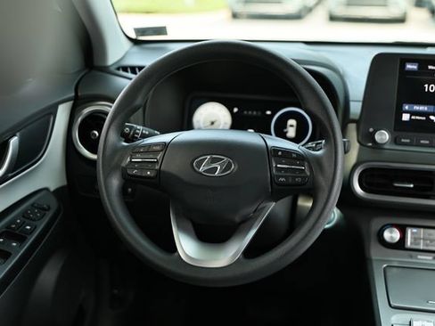 Used 2023 Hyundai Kona SE FWD image 27