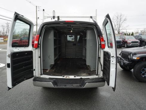 Used 2020 Chevrolet Express 2500 w/ Driver Convenience Package image 8